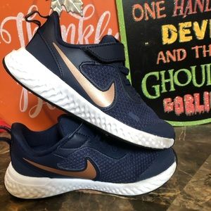 Nike Size 11C Revolution running shoe
